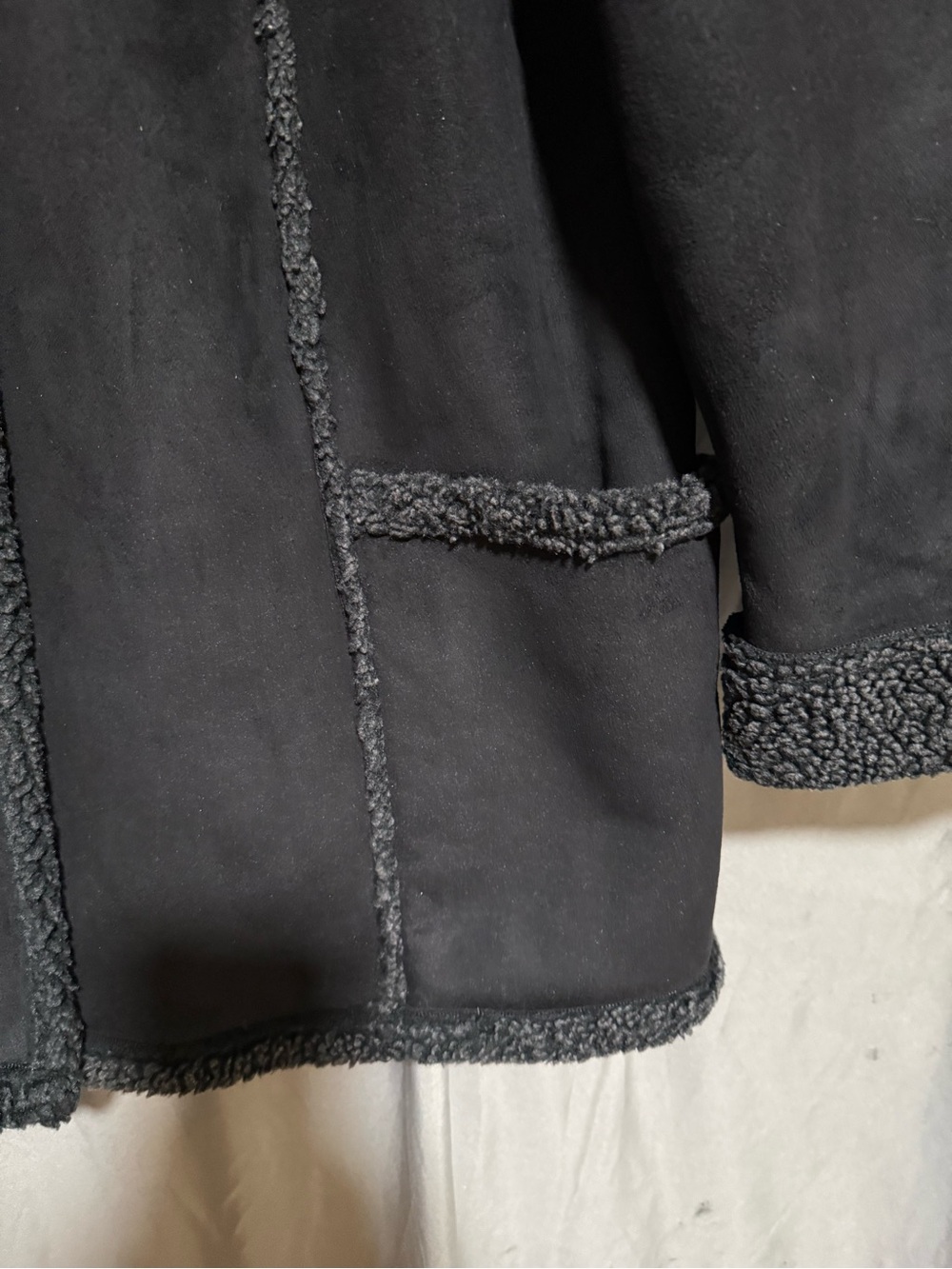 Women’s L.L.Bean Black Faux-Shearling Trim Coat - Picture 2 of 6